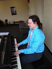 photo of Chris Petit at the piano